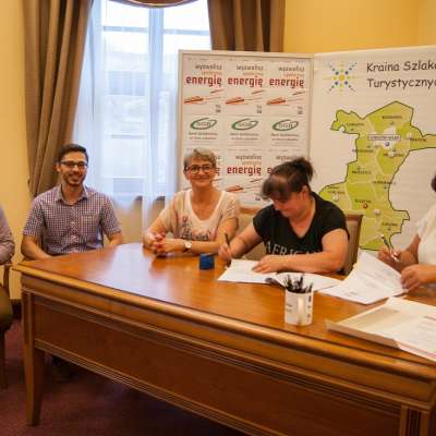 Podpisanie umów z Grantobiorcami